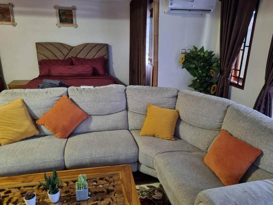 Suci'S Friendly Apartments 马塔兰 外观 照片
