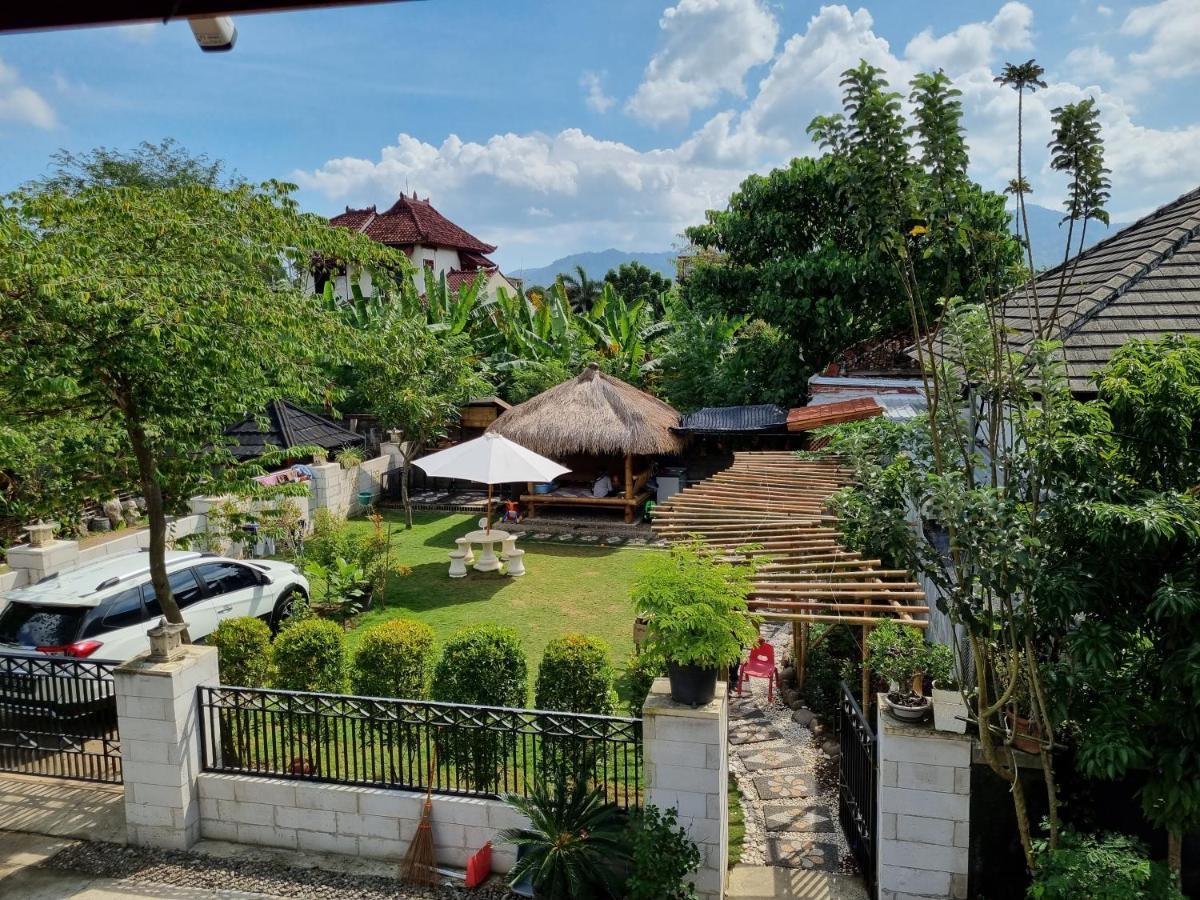 Suci'S Friendly Apartments 马塔兰 外观 照片